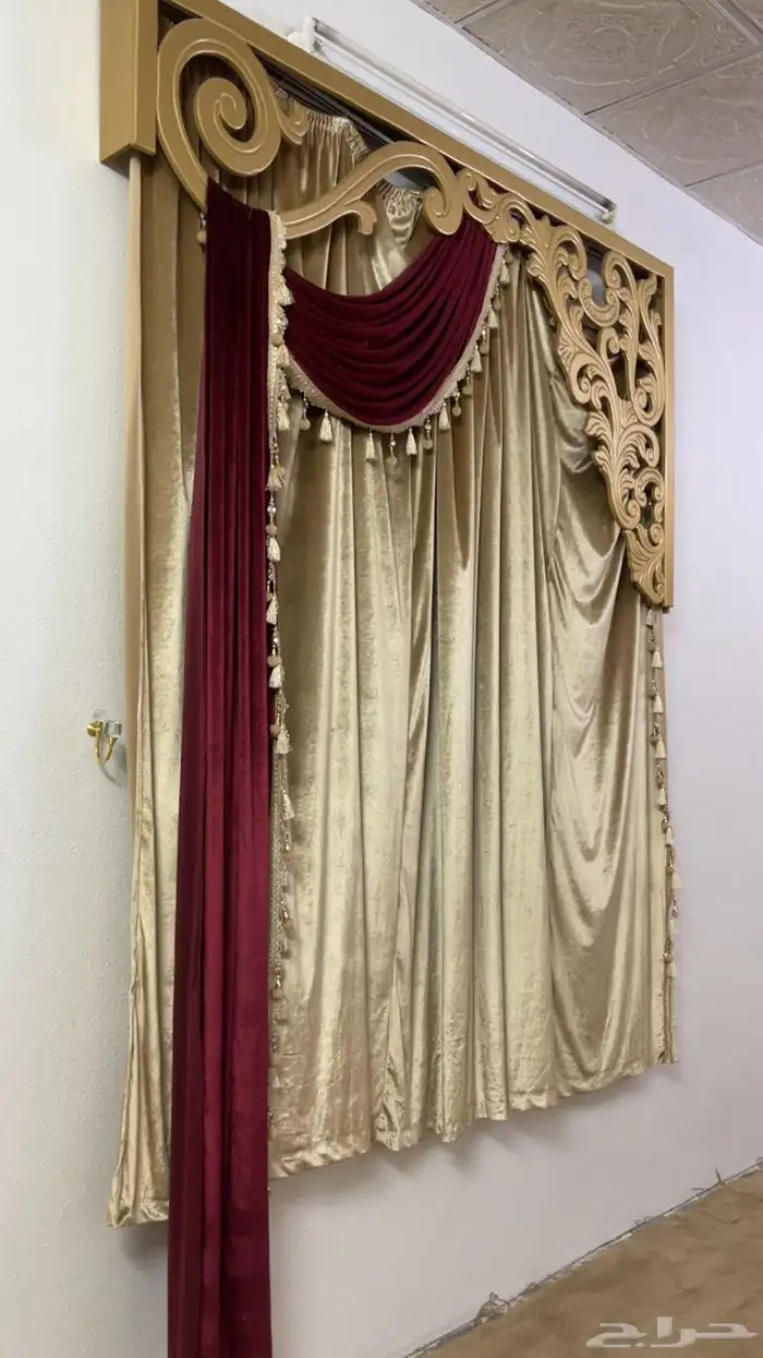 طاولات ومدخل للبيع وستاير وطاوله 0