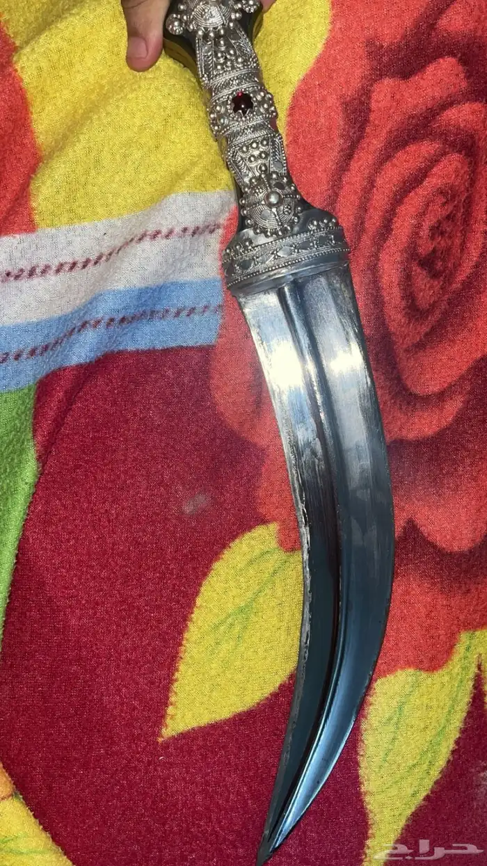 جنبيه فضه لها اكثر من 20 سنه مسيومه ب3000 اقل من سومه لاتجي 4