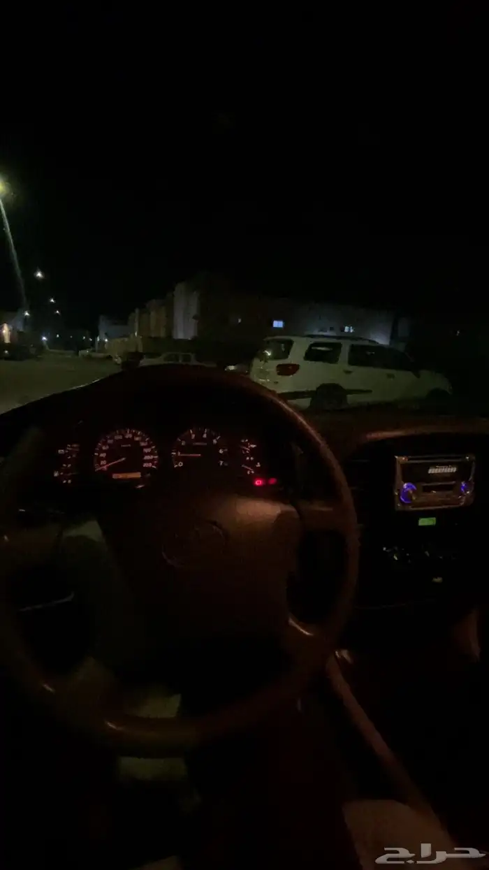 لاندكروزر موديل 2000 1