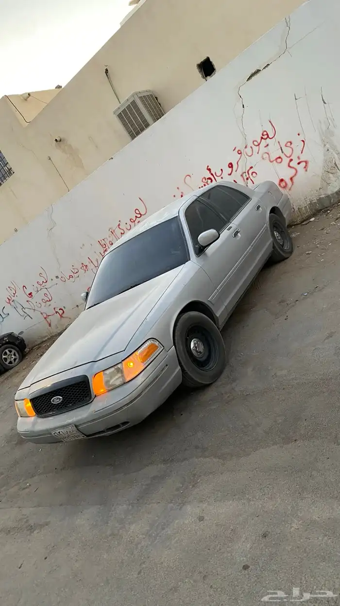 للبيع فورد فكتوريا 98 2