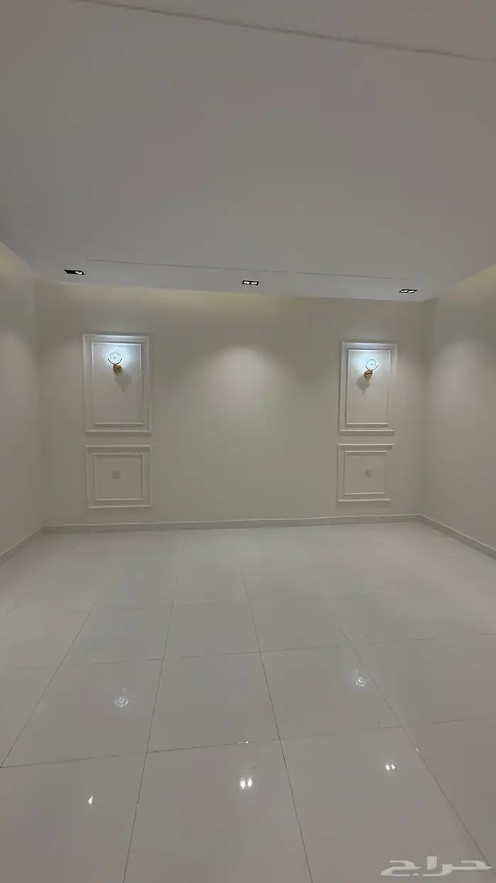 للبيع شقق ارضيه وعلويه بحى المعارض خميس مشيط 12