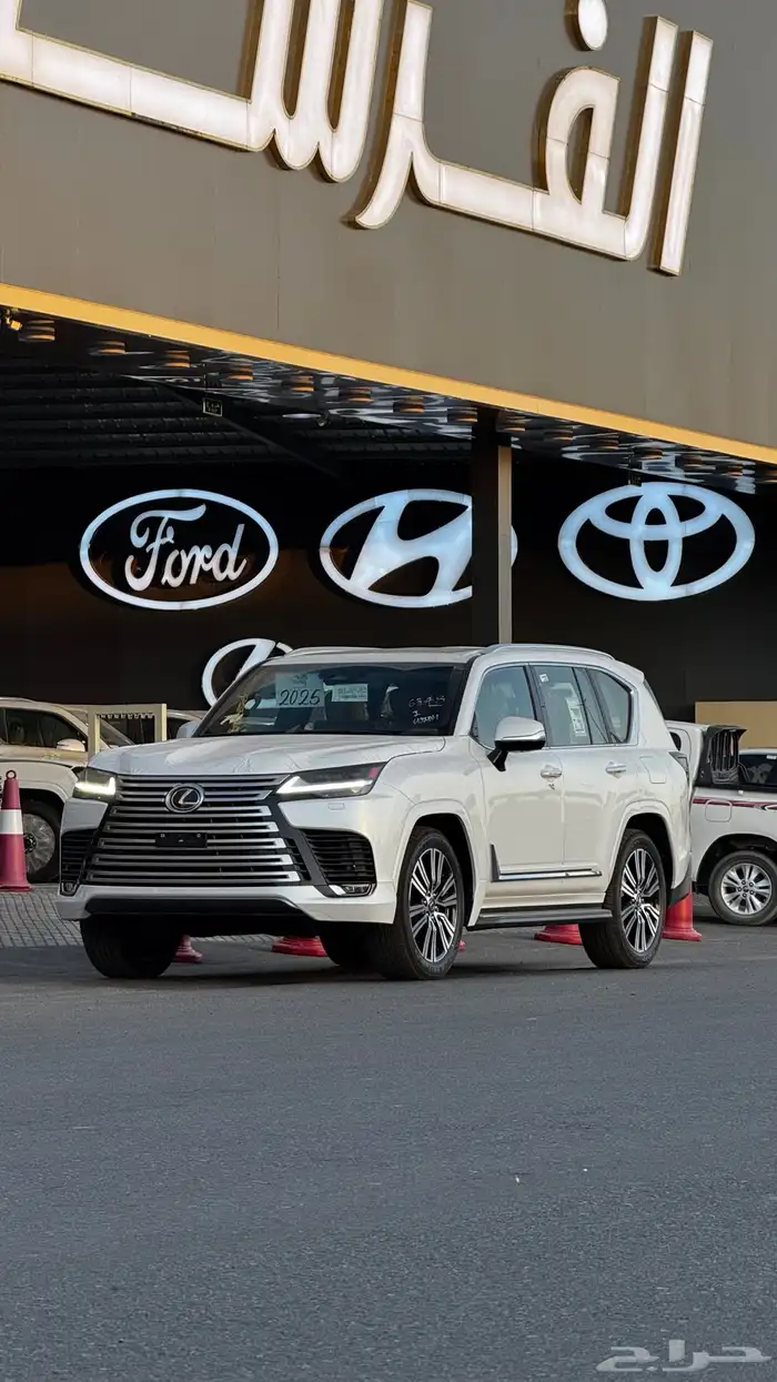 لكزس LX600 BB ابيض داخلية جملي 2025 سعودي - 555.000 2
