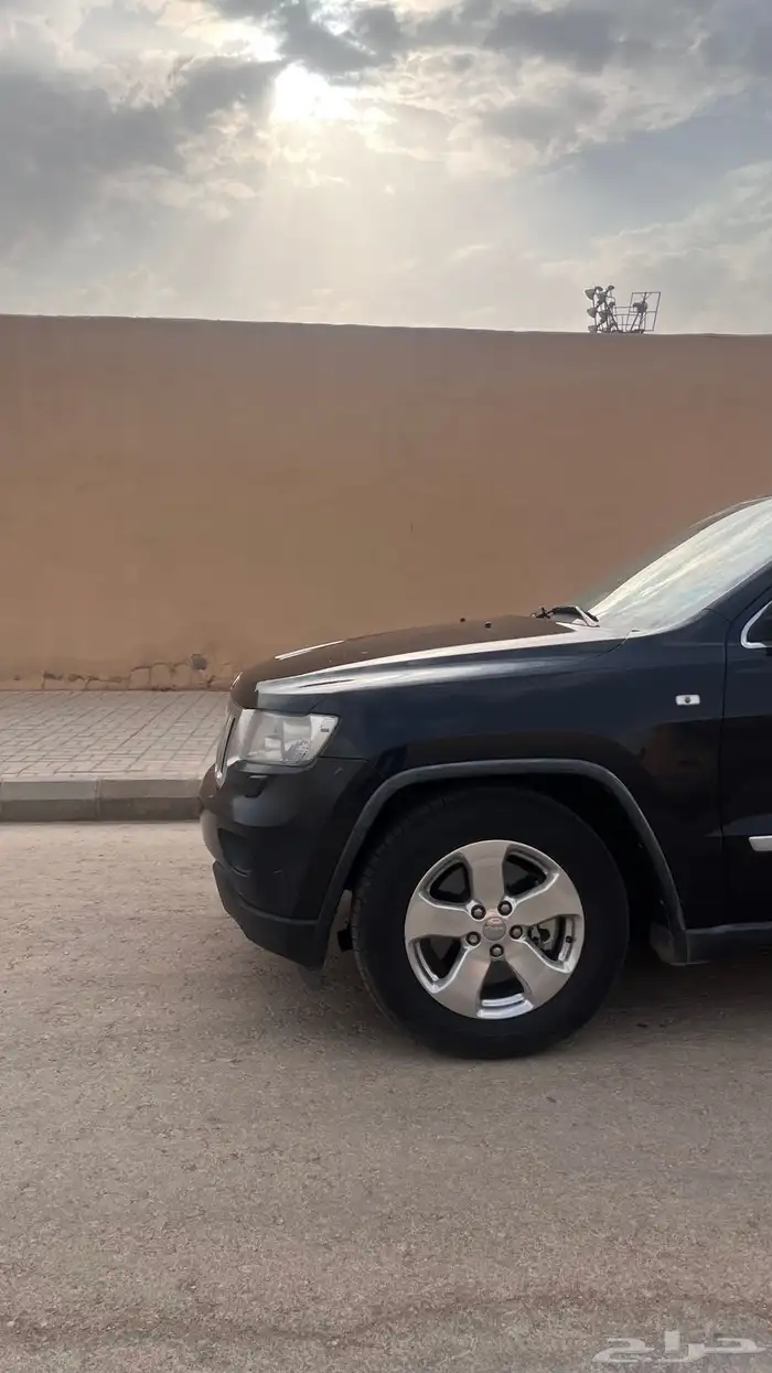 جراند شيروكي 2012 نظيف 10