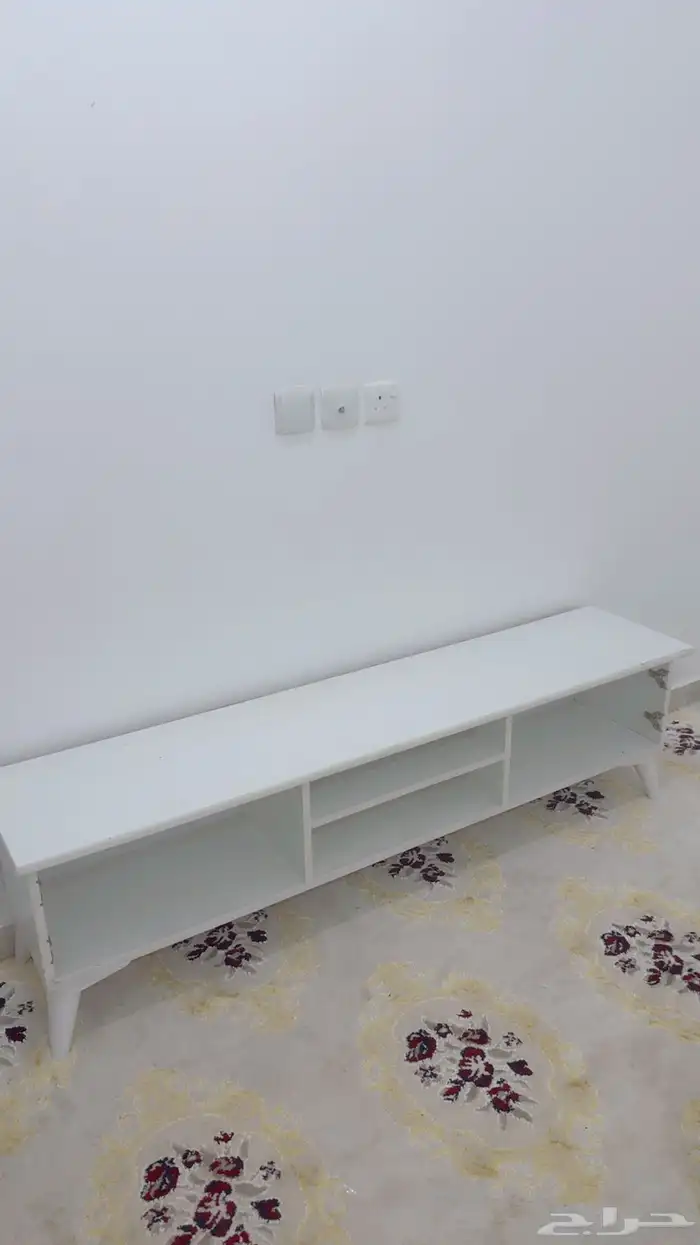 طاولة تلفزيون 0