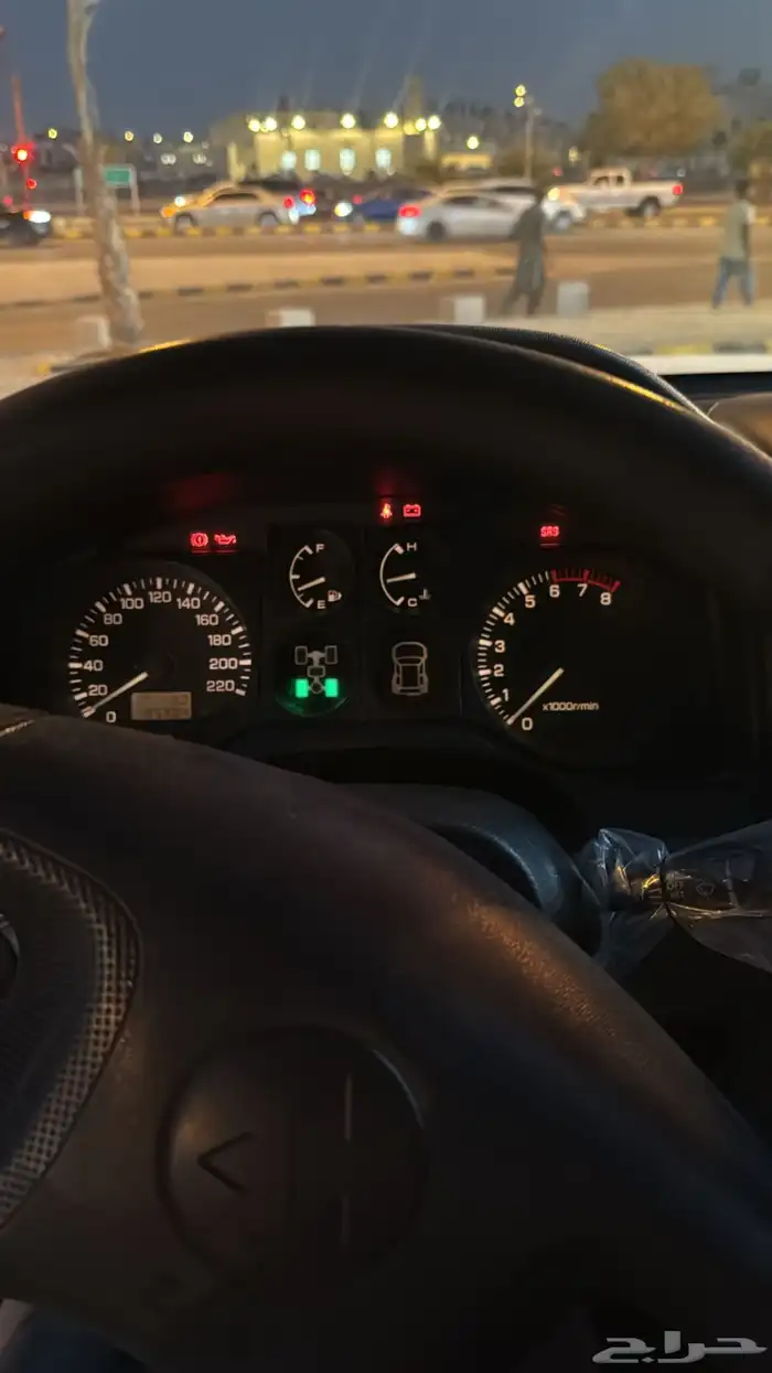 للبيع باجيرو موديل 2006 مكينة 3800 7