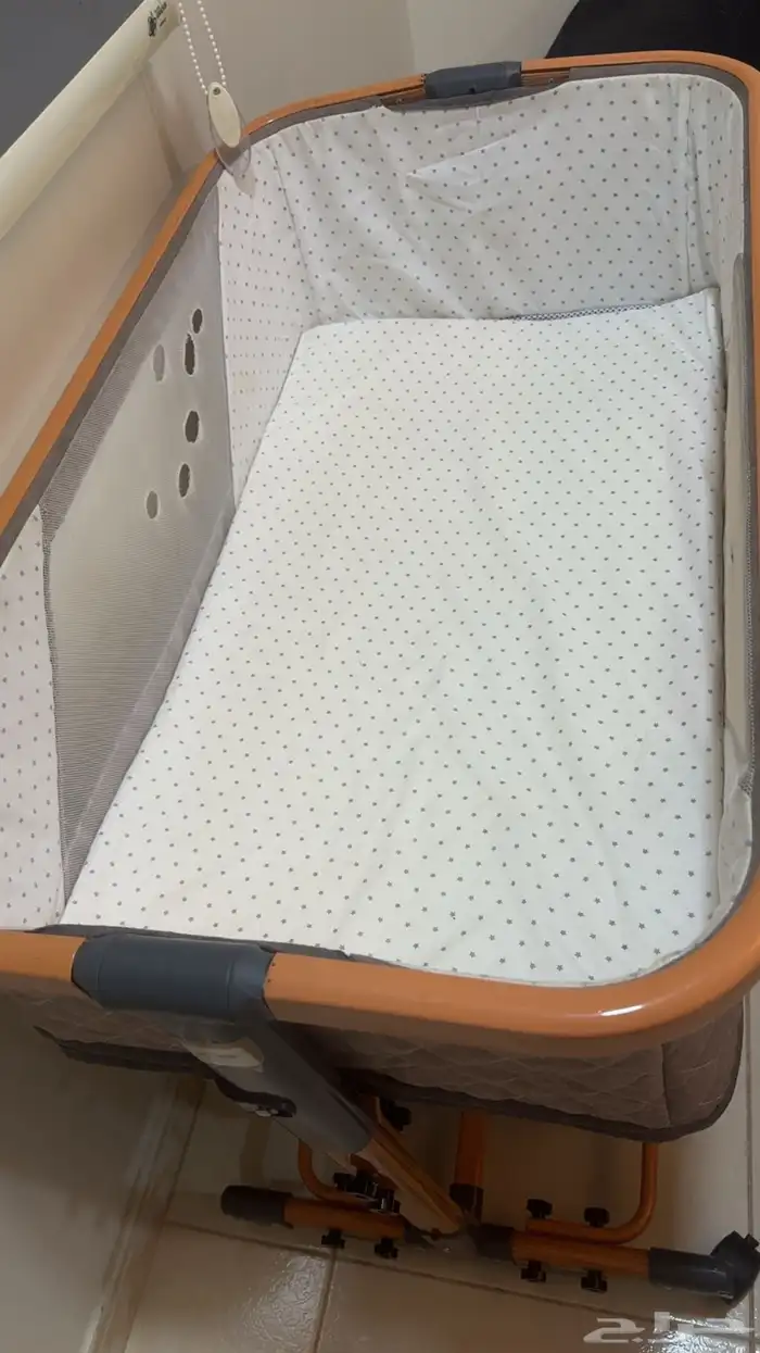 سرير اطفال في حال جيده 0