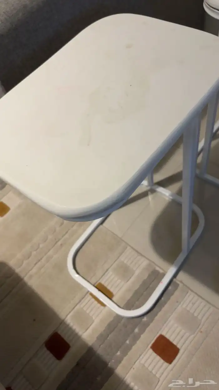 طاوله مستخدمه 1