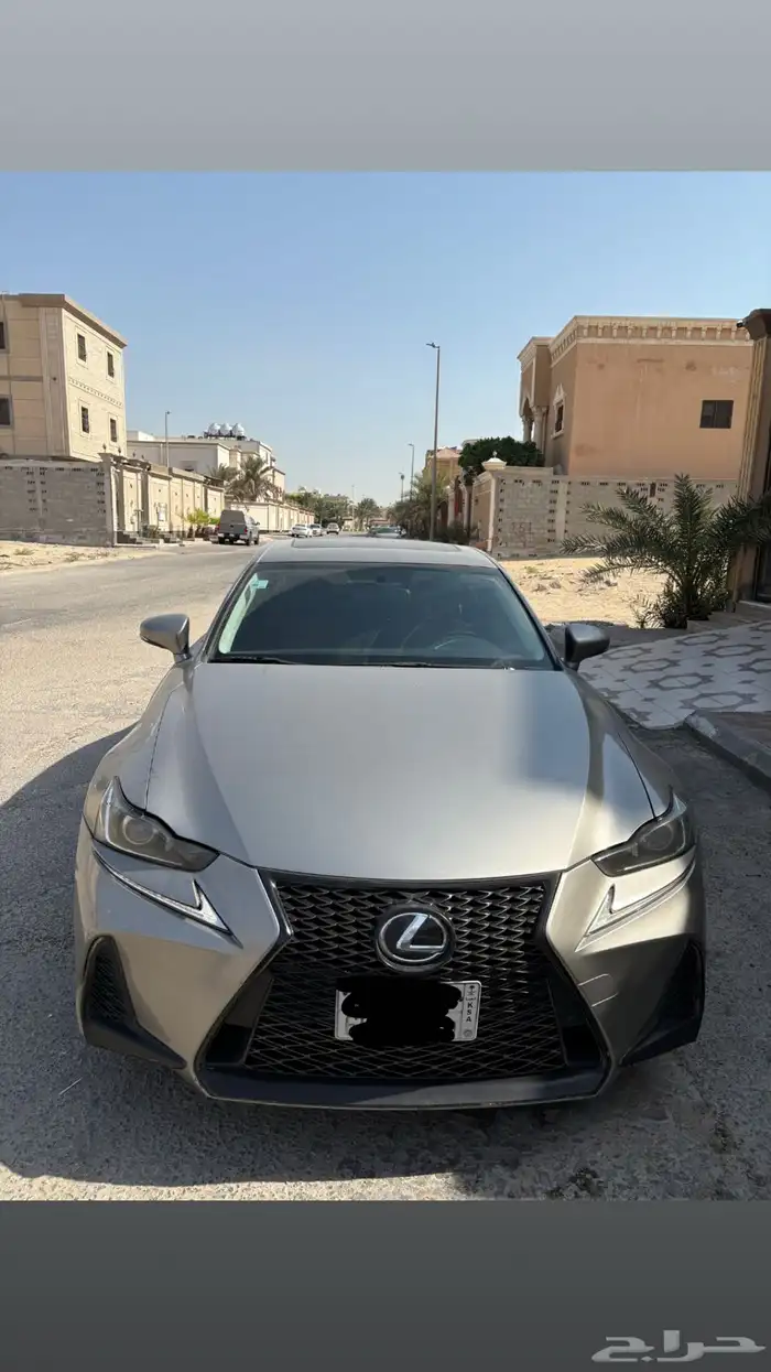 لكزس is 300 موديل 2018 فل كامل خليجي 1
