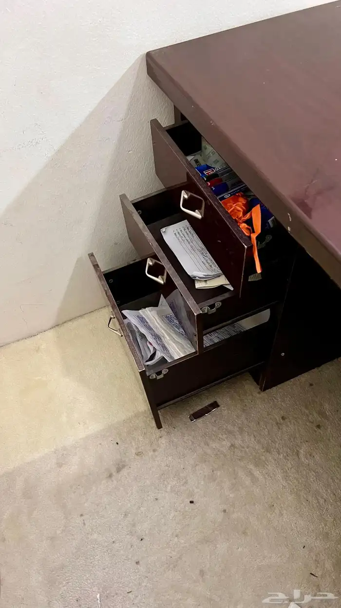 طاولة مكتبية كبيرة للبيع 3
