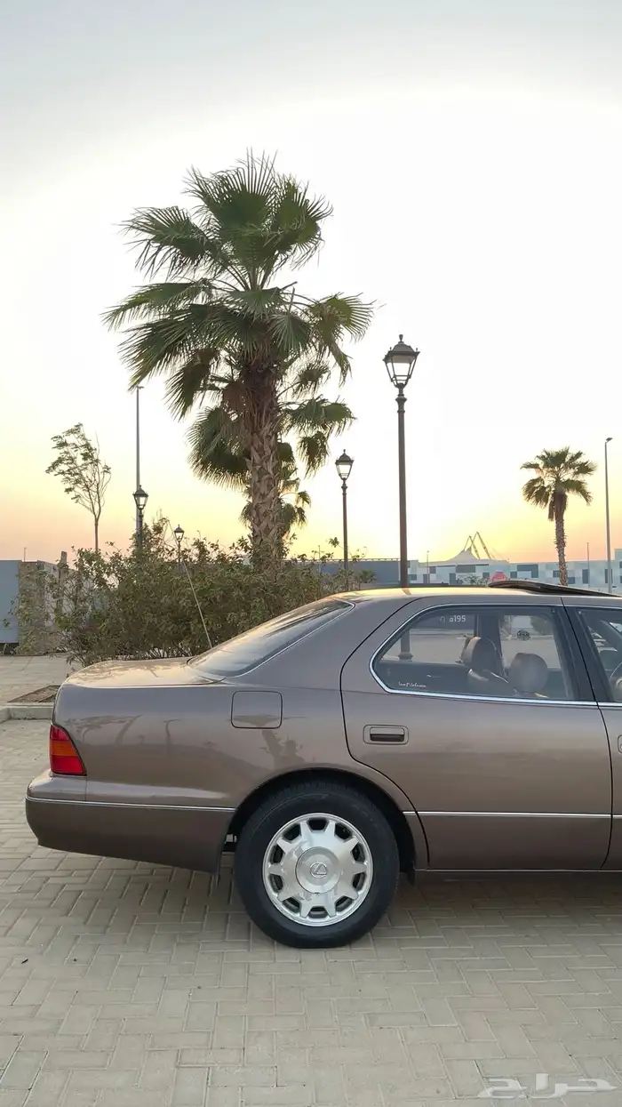 لكزس LS400 96 32