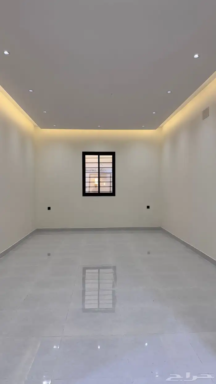 للبيع دور مستقل على ارض كامله من 850 الف بالخميس 9