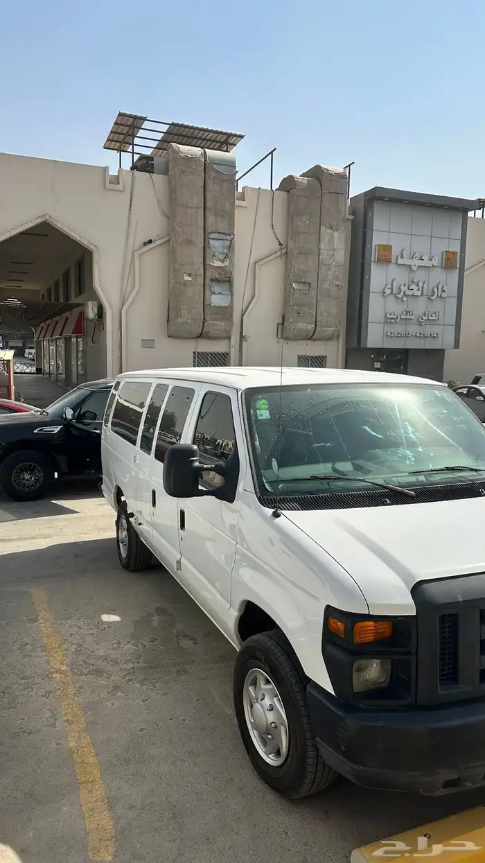 فورد F350 ذوي احتياجات خاصه ممشى قليل 2