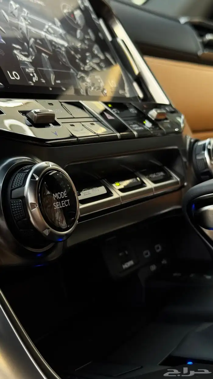 لكزس LX600 BB ابيض داخلية جملي 2025 سعودي - 555.000 13