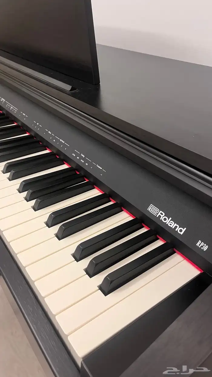 بيانو ( Roland ) رولاند RP 30 0