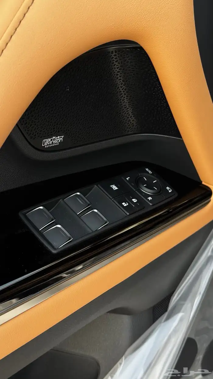 لكزس LX600 BB ابيض داخلية جملي 2025 سعودي - 555.000 6