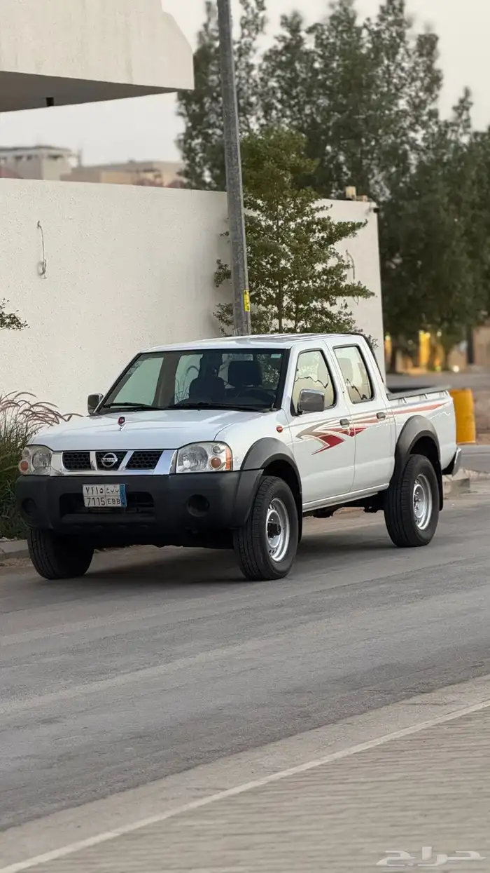 نيسان ددسن 8