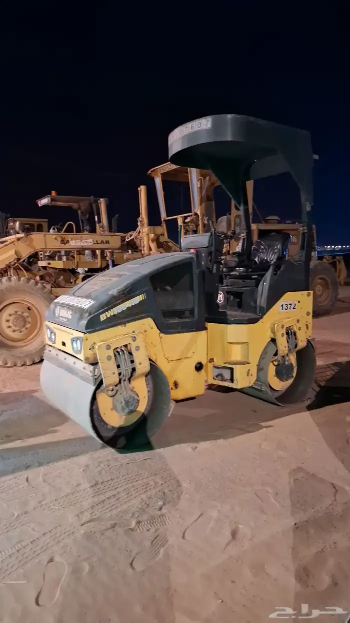 للإيجار رصاصة ترابية 25طن و10 طن للإيجار اليومي والشهري 3