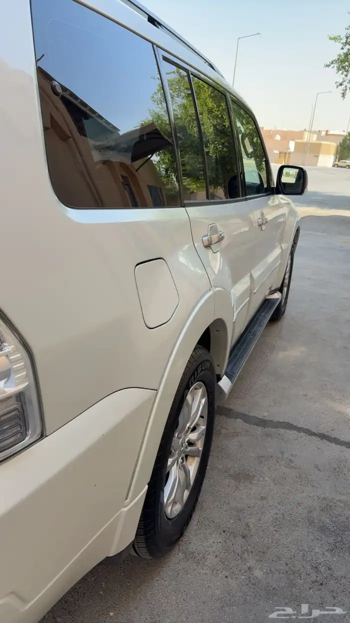 جيب باجيرو. نظيف جدا علامة ذهبية. مكينة 3800. الكبيرة 3