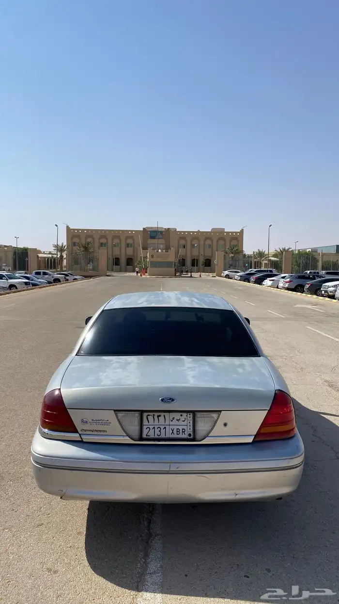للبيع فورد فكتوريا 98 1