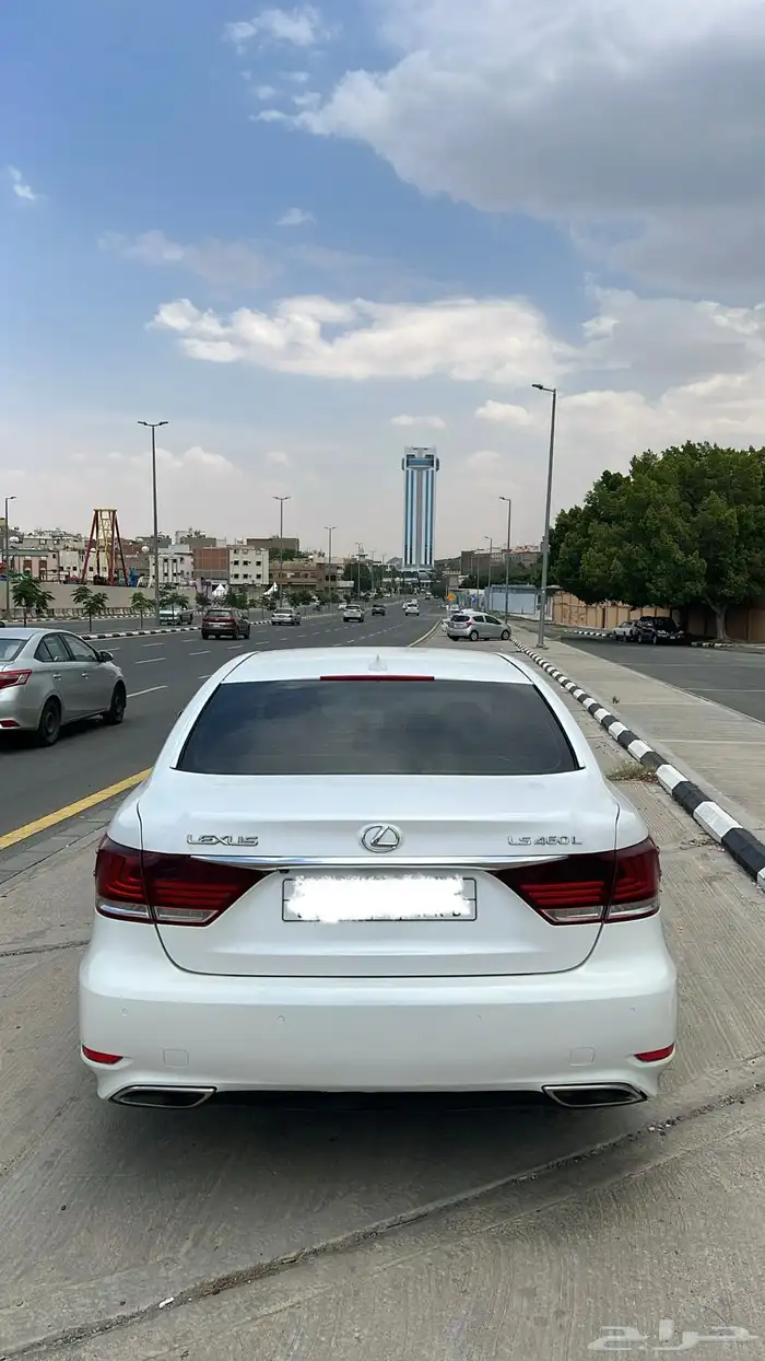 لكزس LS460 8