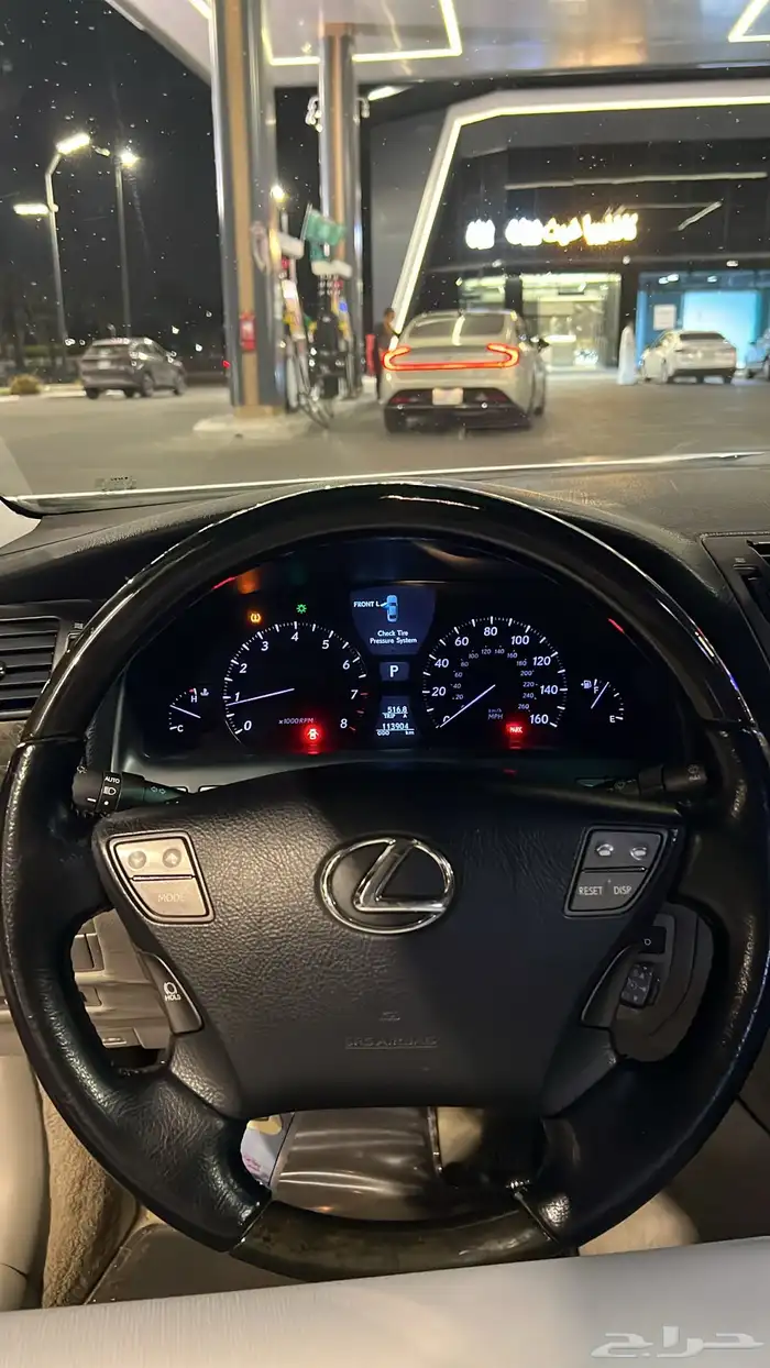 لكزس LS460 22