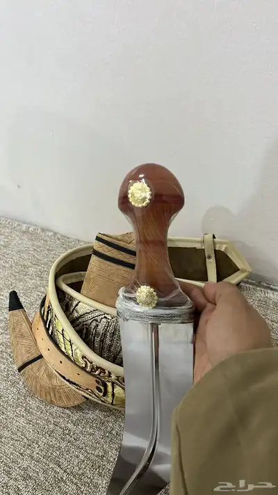 جنبيه حك زراف index