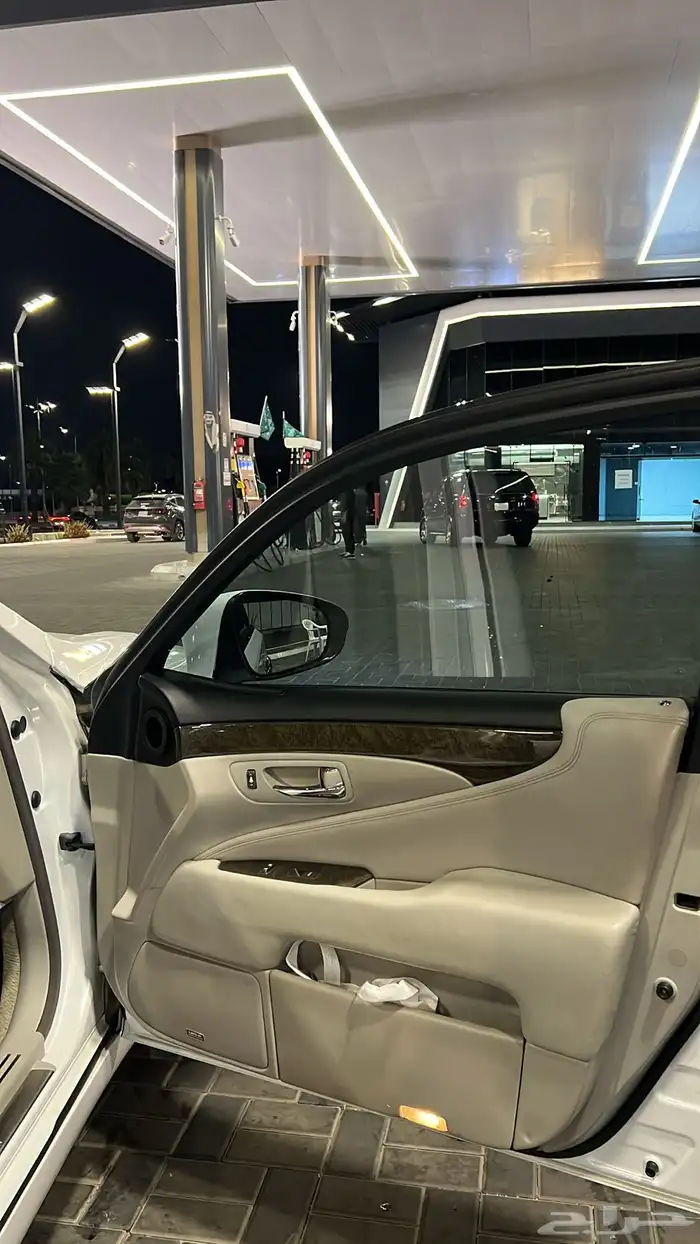 لكزس LS460 21