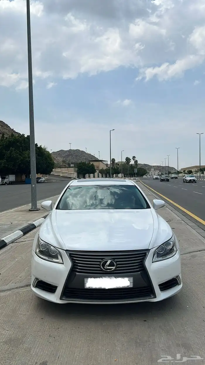 لكزس LS460 4