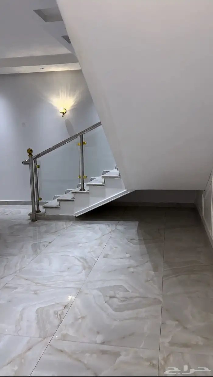 فلة لليجار مساحة 450 4