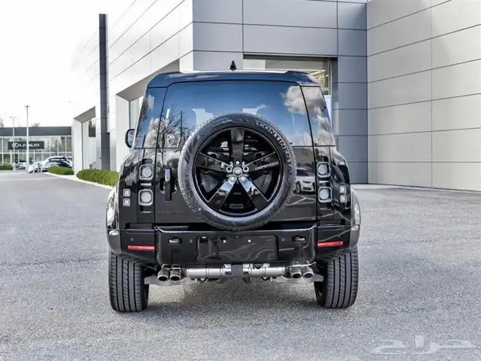 للبيع ديفندر موديل 2024 - V8 ممشى قليل وسعر بطل وارد كندا 2