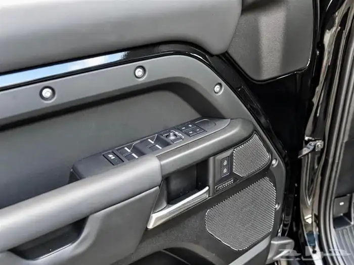 للبيع ديفندر موديل 2024 - V8 ممشى قليل وسعر بطل وارد كندا 5