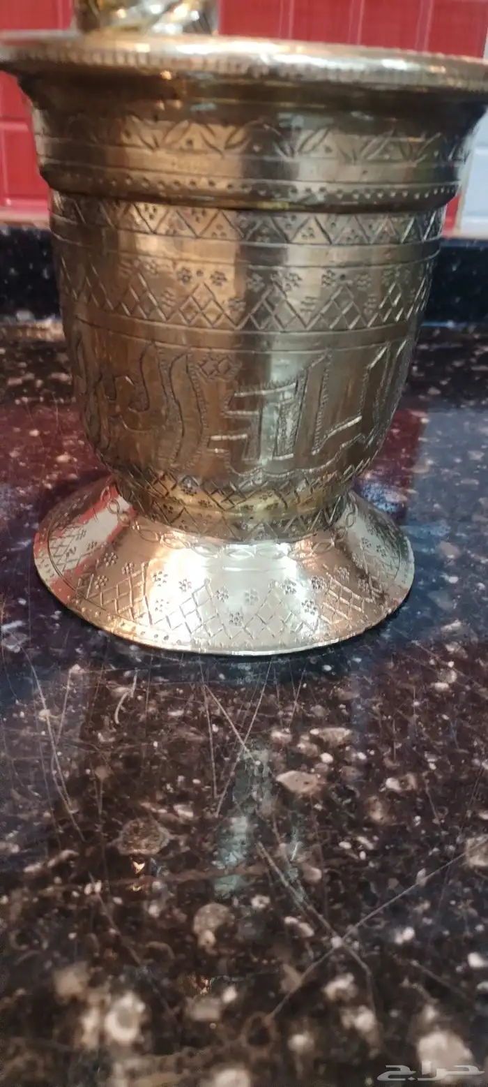 نجر سوري من النوادر عليه نقوش جميله ومكتوب عليه المملكه العر 4