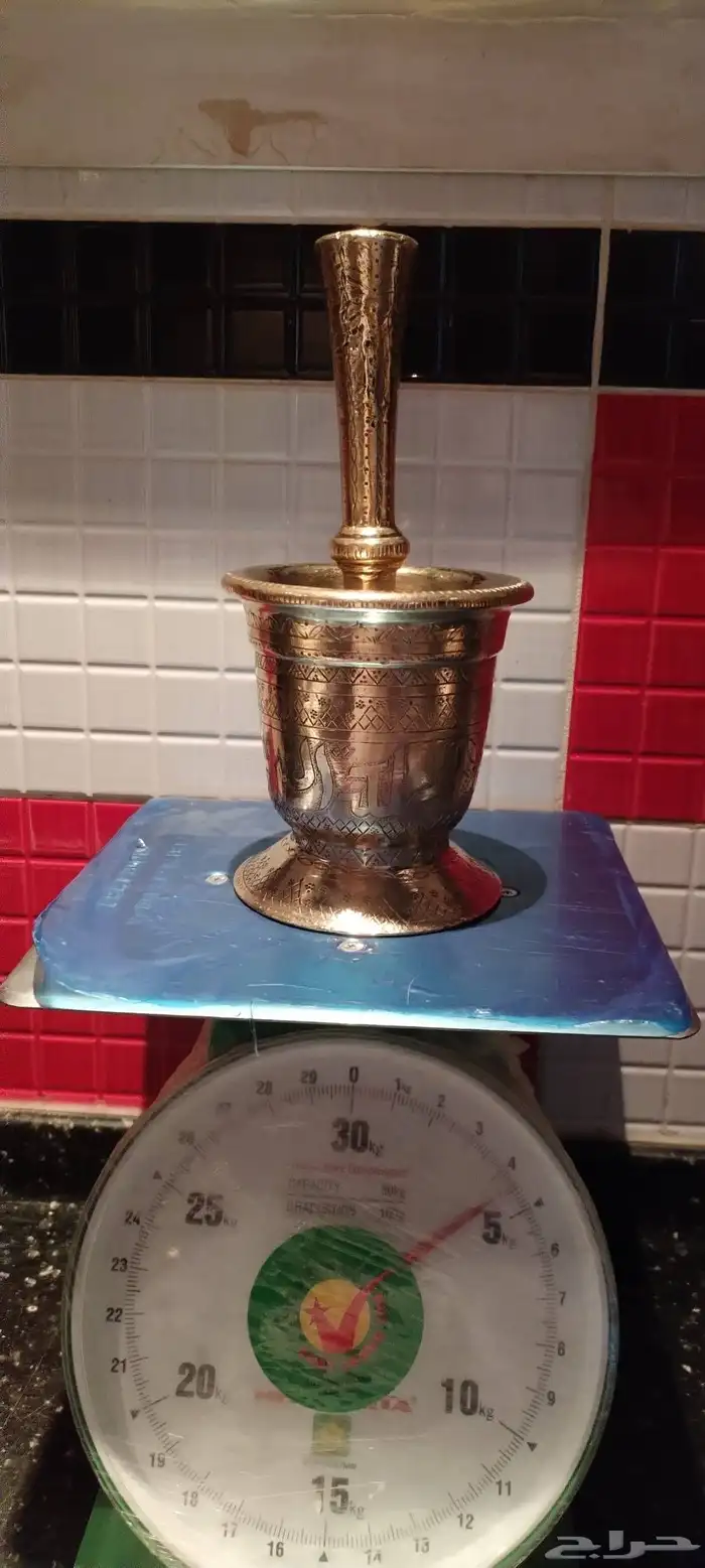 نجر سوري من النوادر عليه نقوش جميله ومكتوب عليه المملكه العر 8