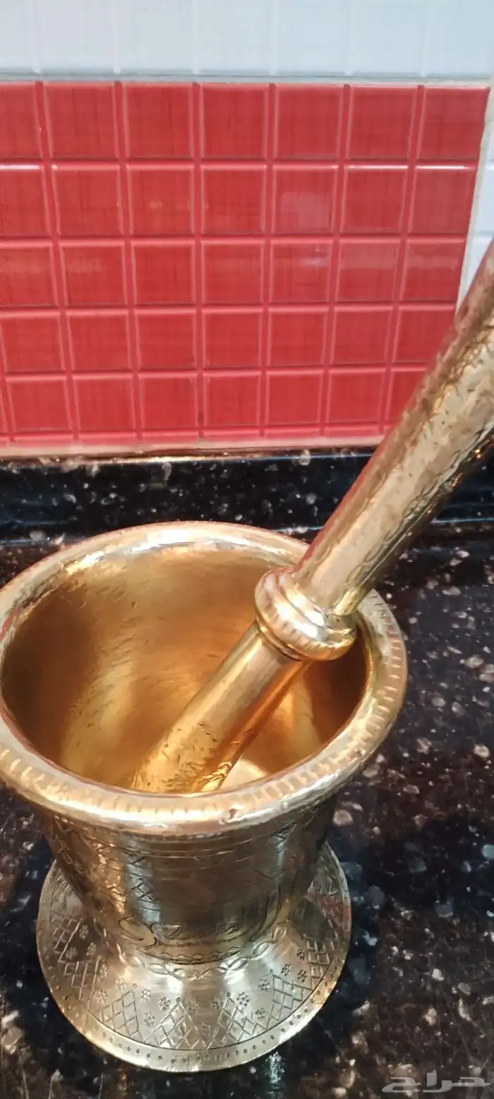 نجر سوري من النوادر عليه نقوش جميله ومكتوب عليه المملكه العر 1