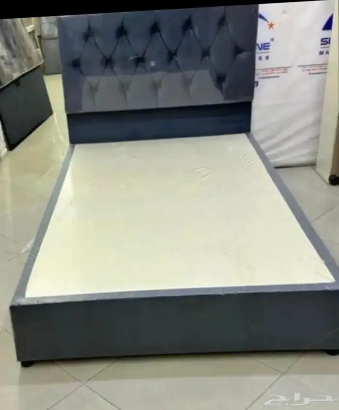 غرفة نوم كاملة  أثاث منزلي  سرير ودولاب وبطانيات 22