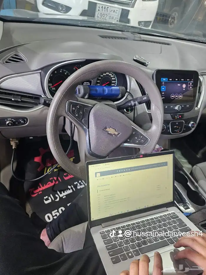 صيانة جميع انواع السيارات وبرمجة سيارات gmc فورد ودوج 4