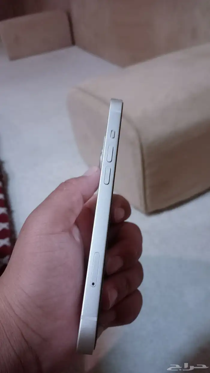 iPhone 13 للبيع استخدام شهرين فقط البطارية 100  مع الكر 4