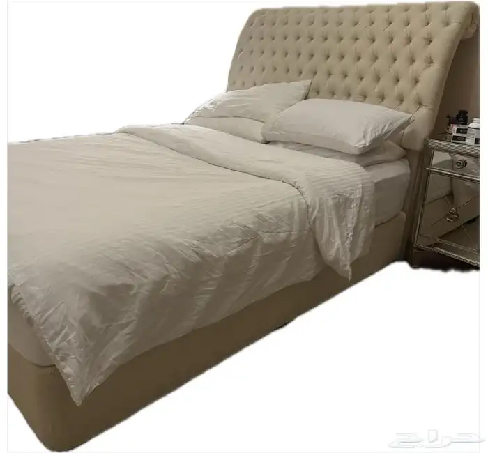 سرير كبير بحاله ممتازه.Queen Bed Beauty Sleep 1