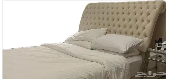 سرير كبير بحاله ممتازه.Queen Bed Beauty Sleep 0