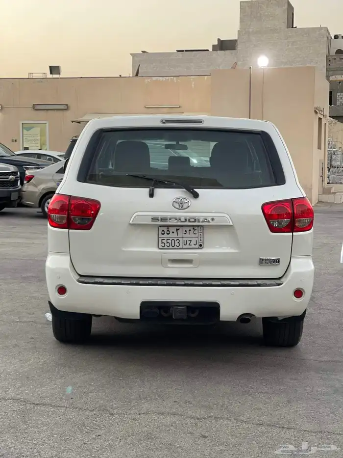 تويوتا سكويا 2015 3