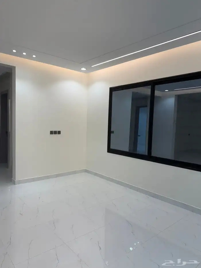 للبيع دور ارضي مع ملحق بمدخل سيارة تشطيبات فاخره بسعر 830الف 6