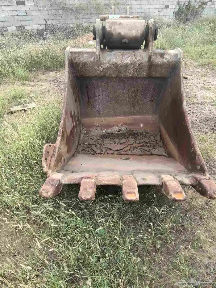 للبيع وصلت بوم كتربلر 349   345 Caterpillar trac 0