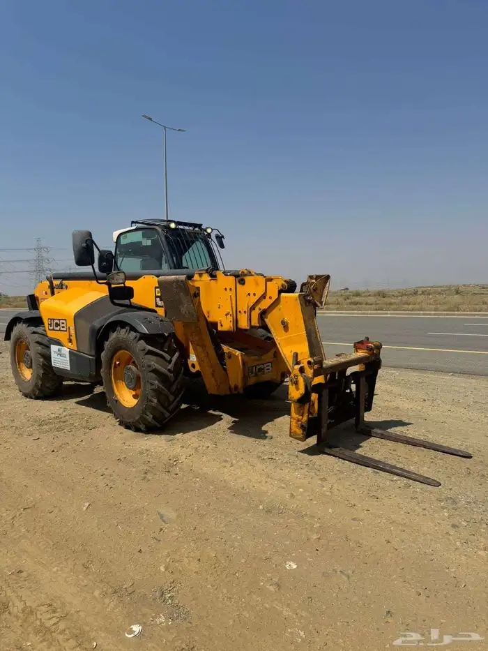 رافعه جي سي بي للبيع موديل  2017 1