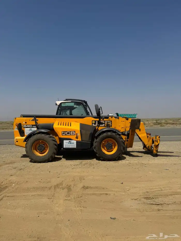 رافعه جي سي بي للبيع موديل  2017 2