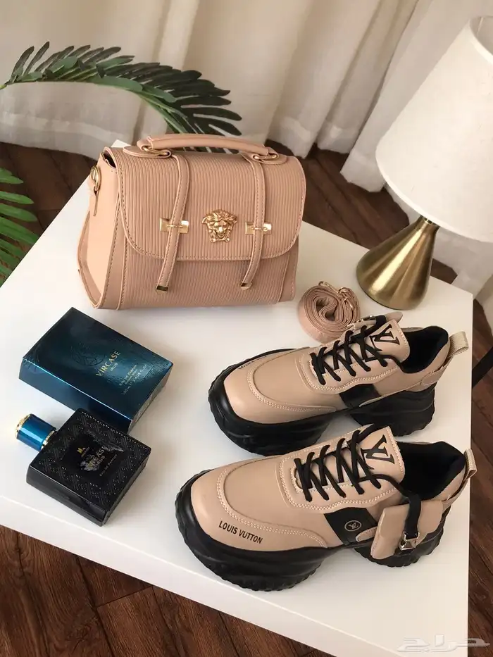 عرض خاص على الاطقم نسائيه 0