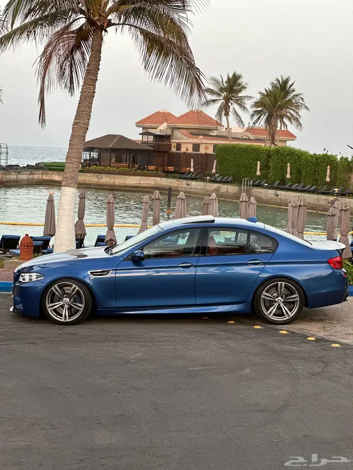 BMW M5 7