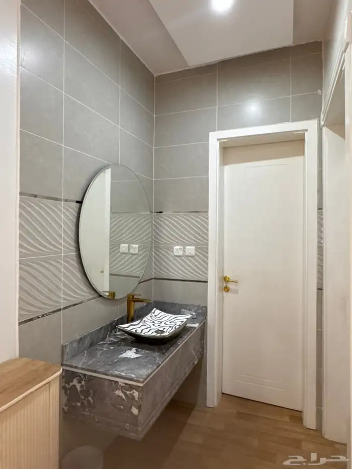 شقه للبيع حي اليرموك 6