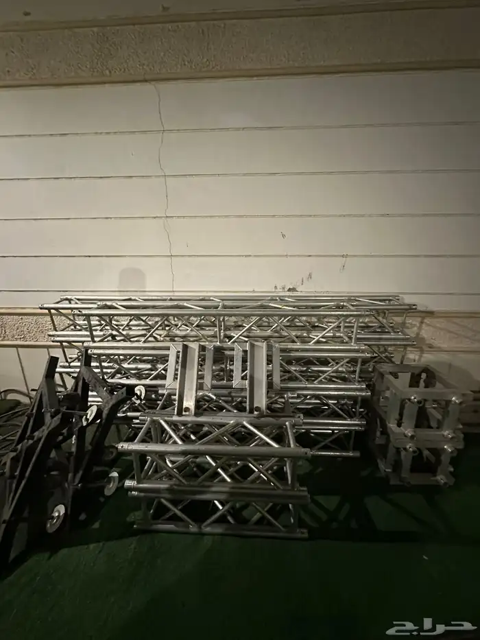 متوفر اجهزة ليزر وتراسات وبار ليد كشاف مستخدم وجديد شاشة ليد 0