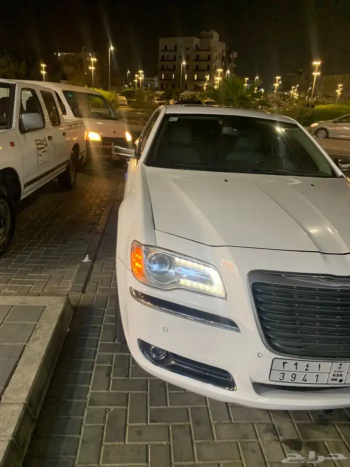 بيع سيارة كرايزلر 0