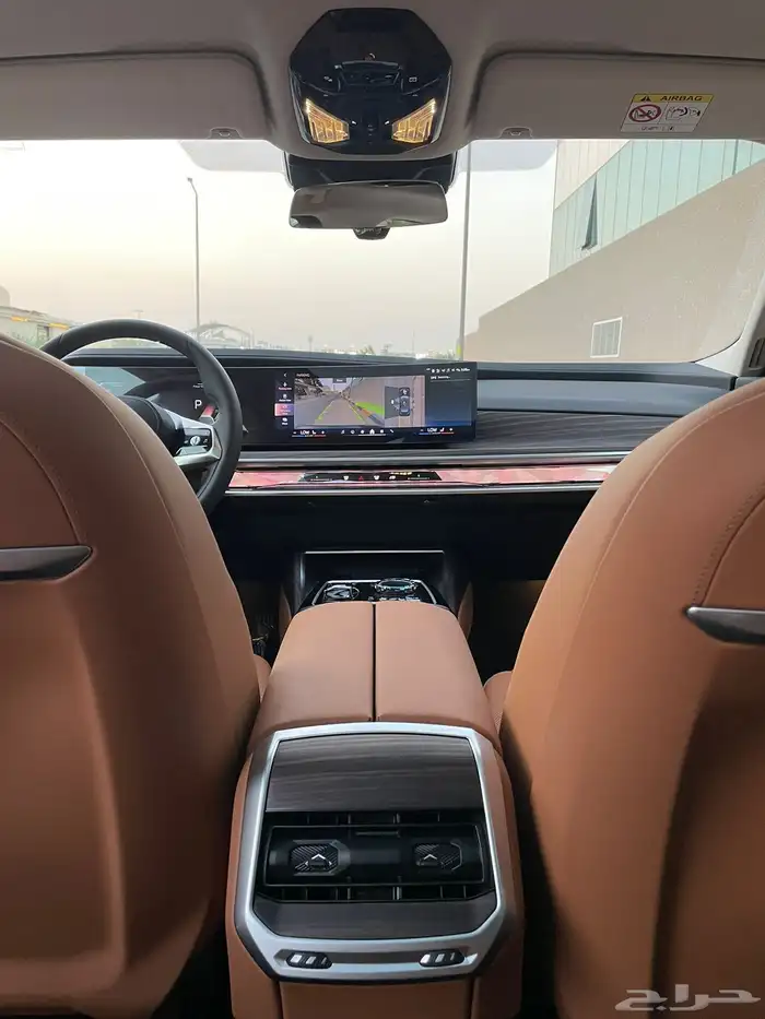 بي ام دبليو 2026 -735i اسود ميتاليك(ياقوت) 7